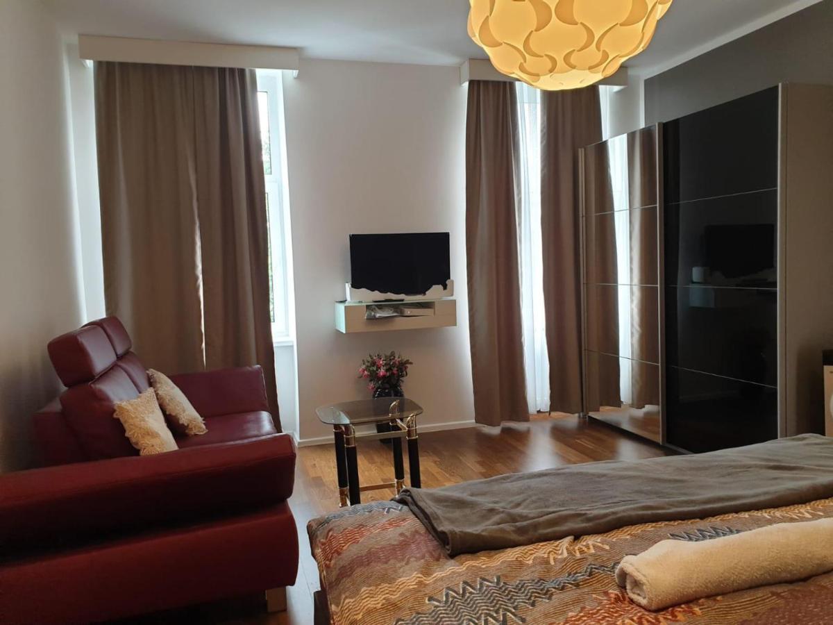 Deluxe Apartment 5P Mm A Wien Exterior foto