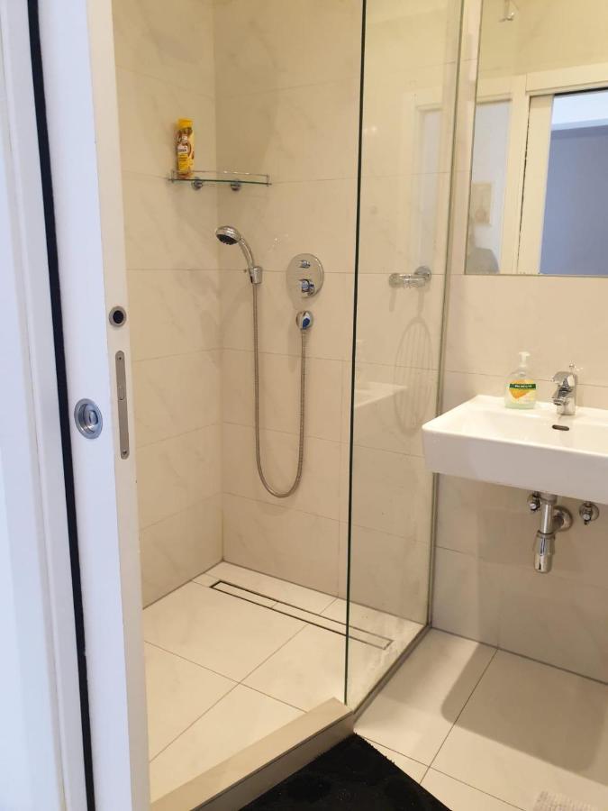Deluxe Apartment 5P Mm A Wien Exterior foto