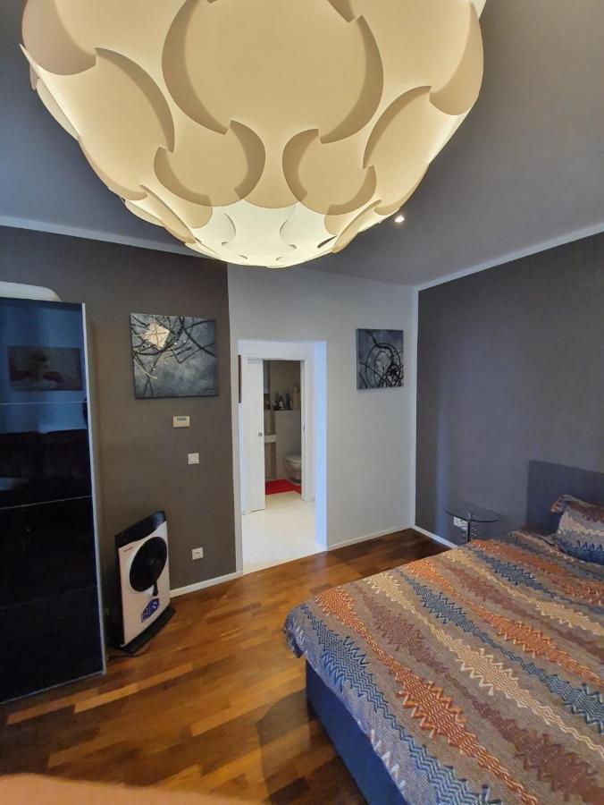 Deluxe Apartment 5P Mm A Wien Exterior foto
